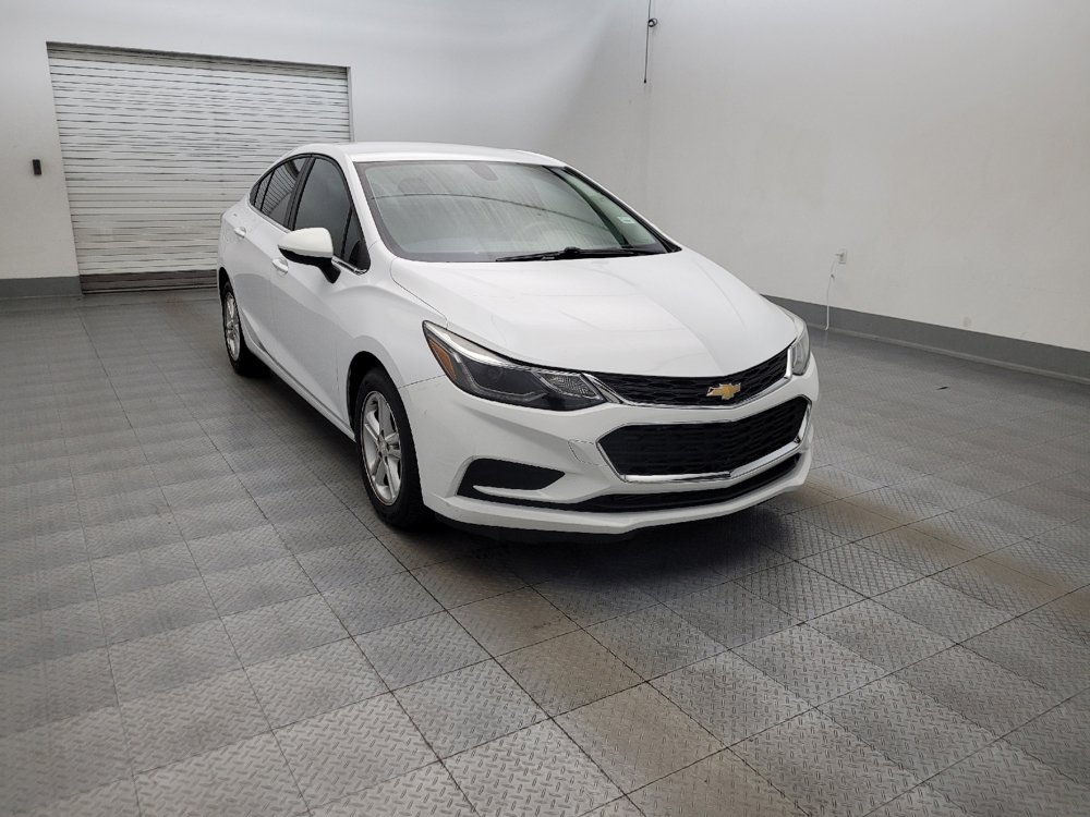 Used 2018 Chevrolet Cruze LT FWD image 13