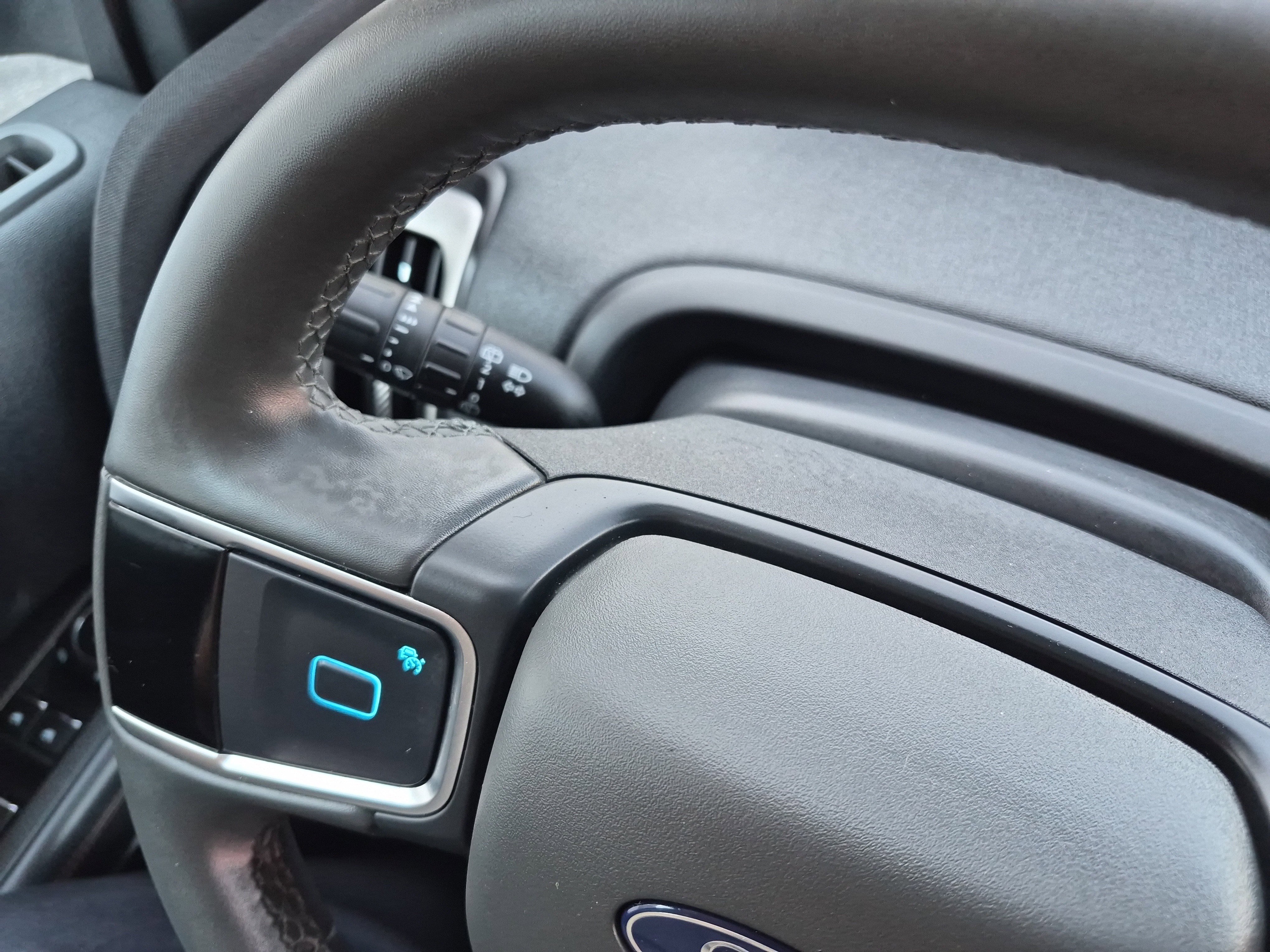 Certified 2025 Ford Expedition Active AWD/4WD image 27