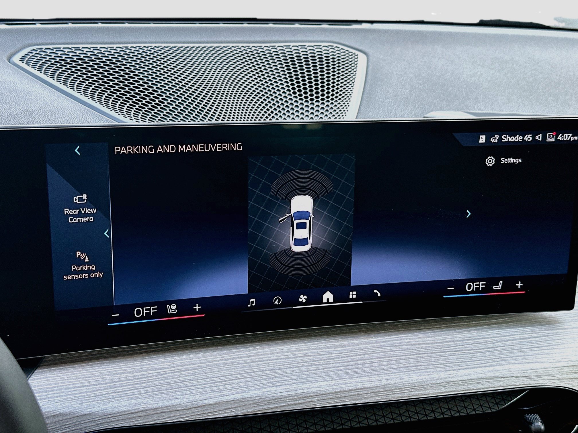 New 2026 BMW 330i Sedan w/ Convenience Package RWD image 13