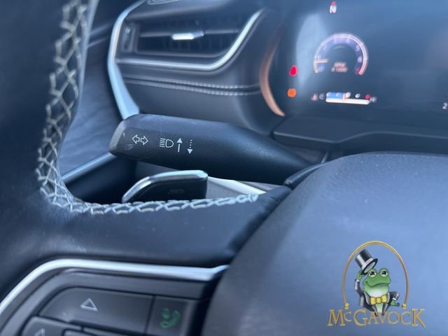 Used 2022 Jeep Grand Cherokee Limited w/ Luxury Tech Group II RWD image 32