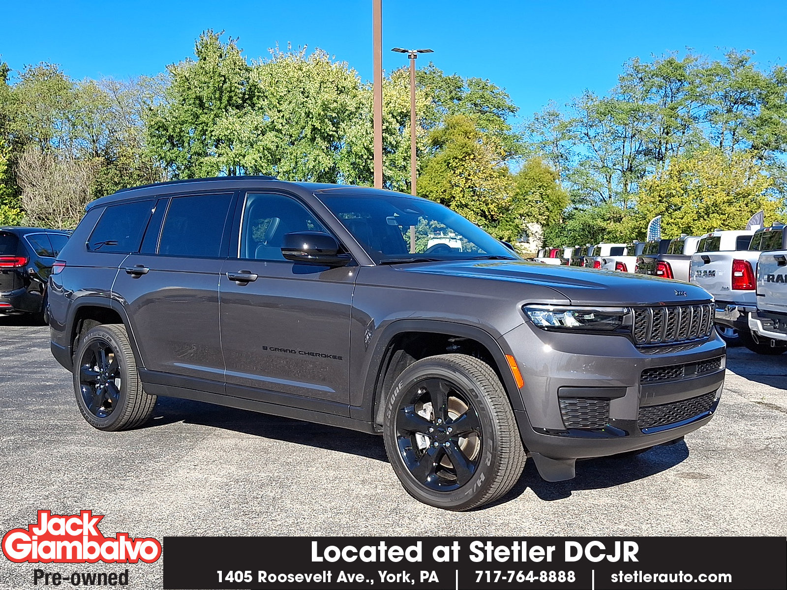 Used 2025 Jeep Grand Cherokee L Altitude image 1