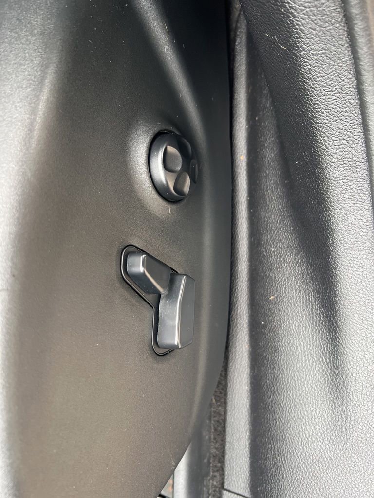 Used 2015 Jeep Cherokee Limited AWD/4WD image 53