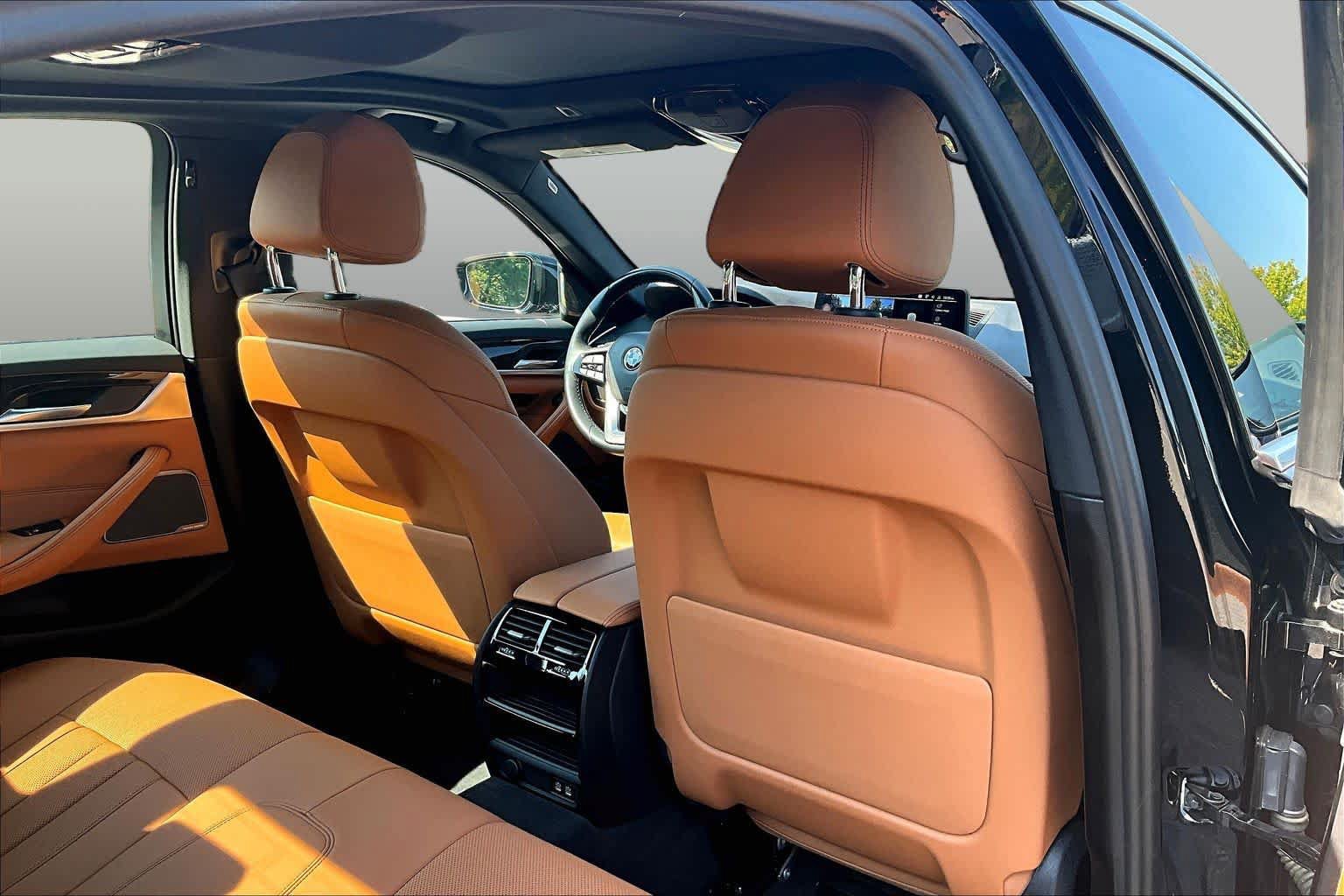 Used 2023 BMW 540i w/ Premium Package RWD image 20