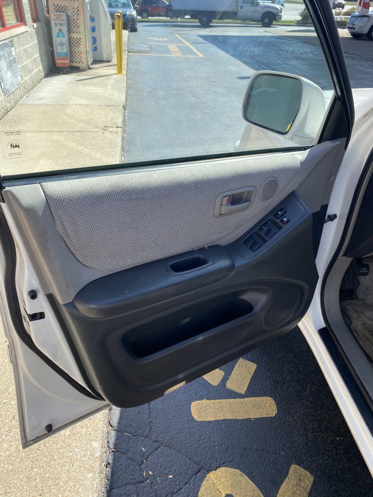 Used 2003 Toyota Highlander 2WD V6 image 16