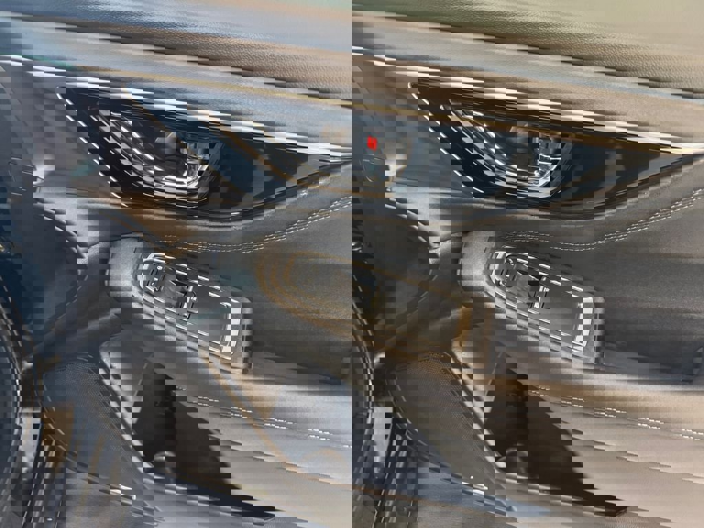 Used 2025 Subaru Outback Limited image 15