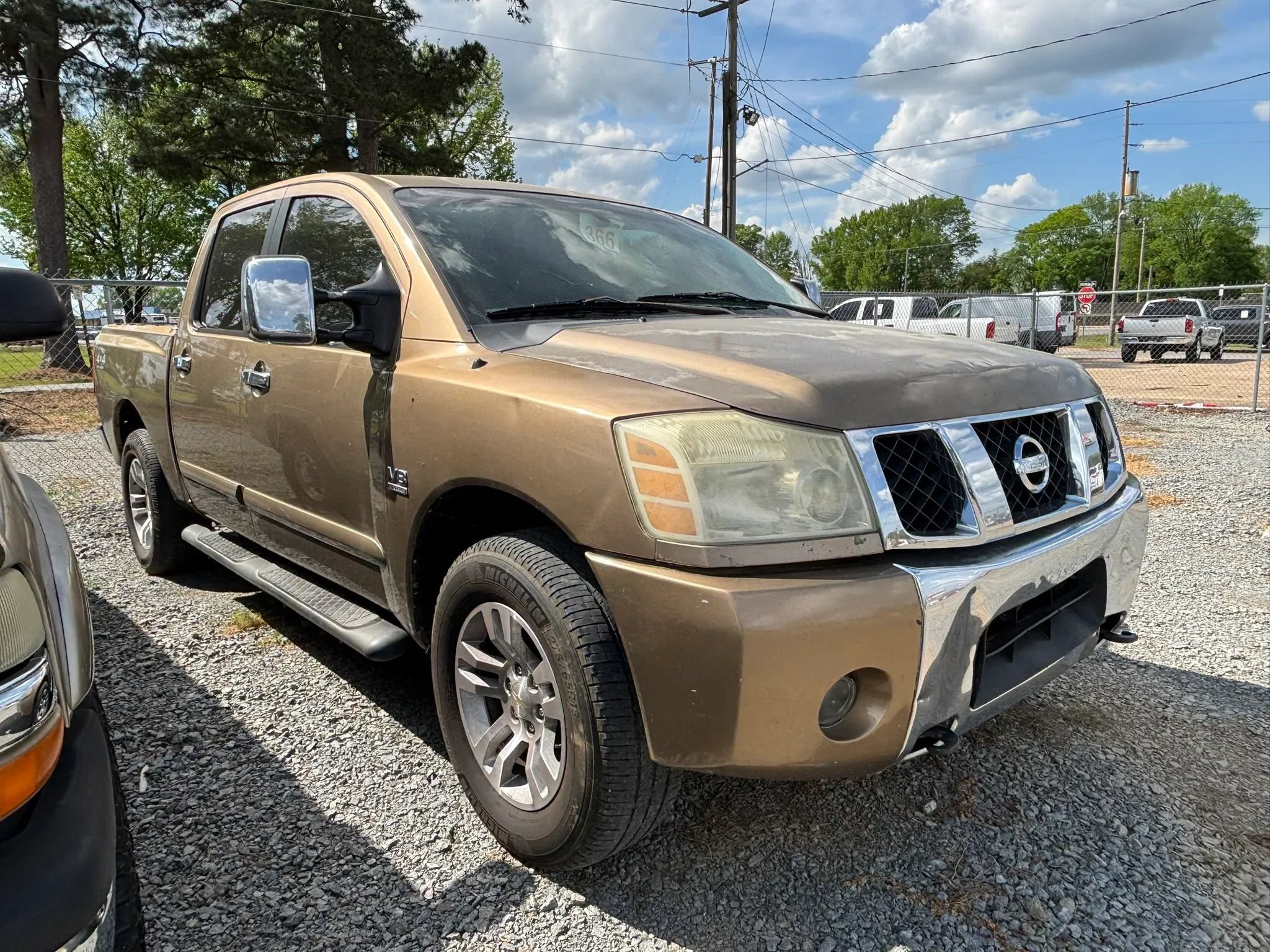 Used 2004 Nissan Titan LE w/ (Tow) Big Tow Pkg AWD/4WD image 5