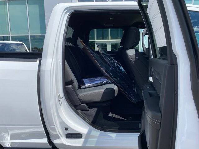 New 2026 RAM 2500 Big Horn AWD/4WD image 32