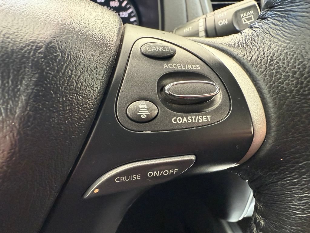 Used 2019 Nissan Pathfinder SL FWD image 34