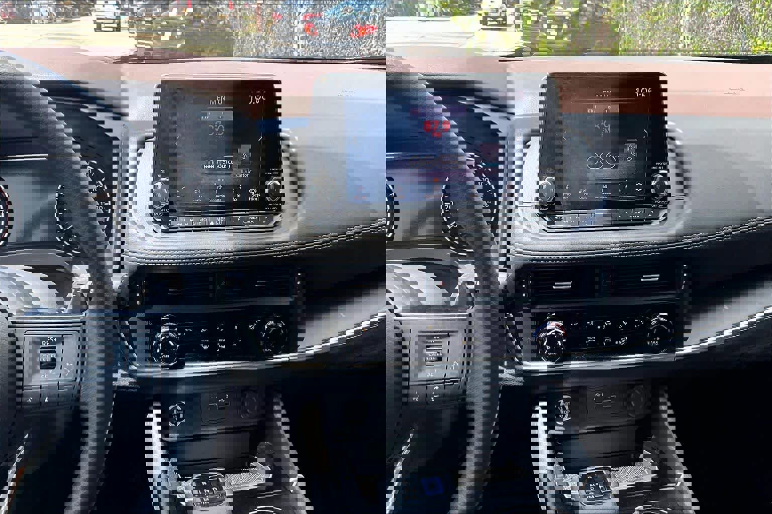 Used 2022 Nissan Rogue S image 7