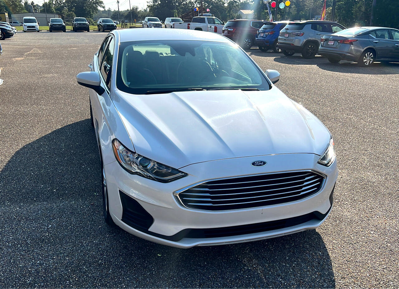 Used 2020 Ford Fusion SE image 3
