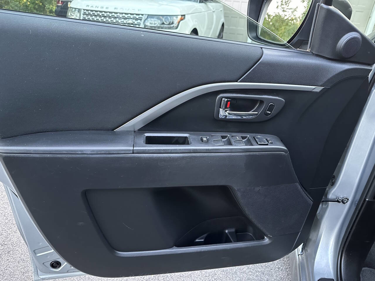 Used 2013 MAZDA MAZDA5 Touring image 12