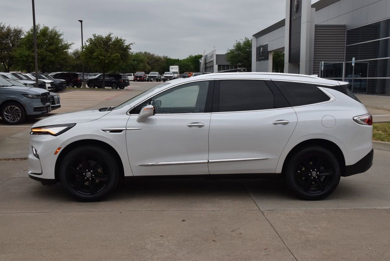 Used 2023 Buick Enclave Essence w/ Experience Buick Package image 12