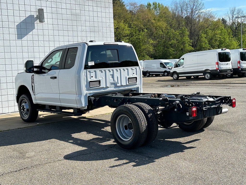 New 2026 Ford F350 XL w/ XL Chrome Package AWD/4WD image 29