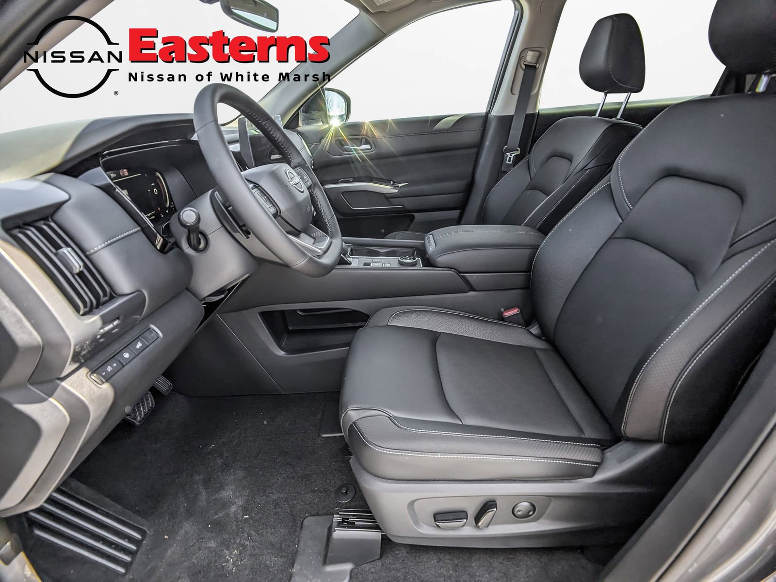 New 2026 Nissan Pathfinder SL image 15