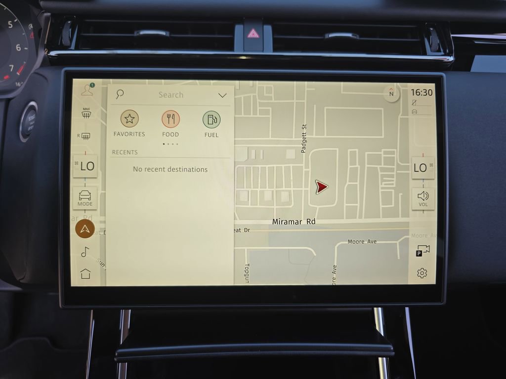 New 2026 Land Rover Range Rover Velar Dynamic SE AWD/4WD image 22