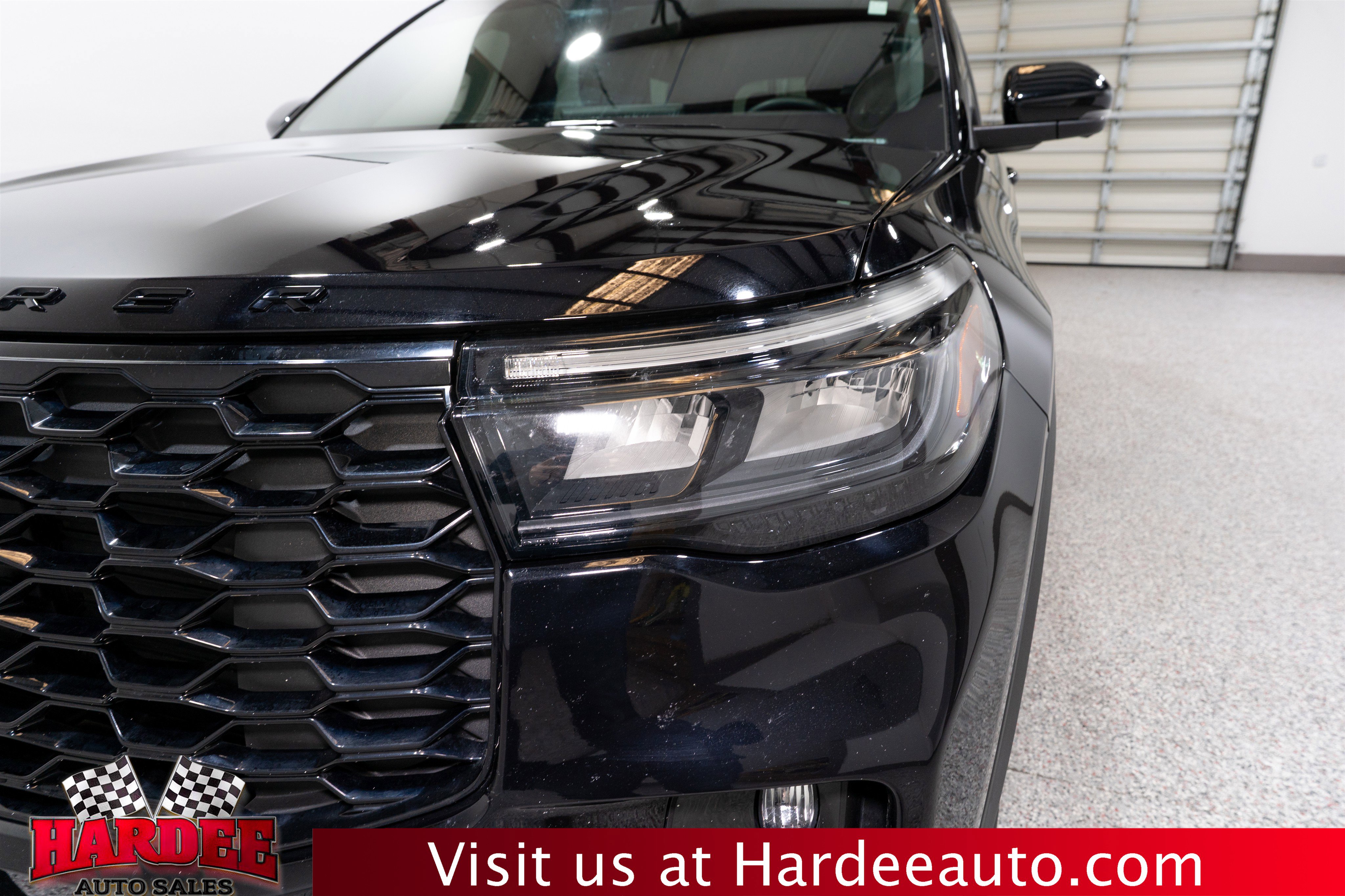 Used 2025 Ford Explorer ST-Line image 8