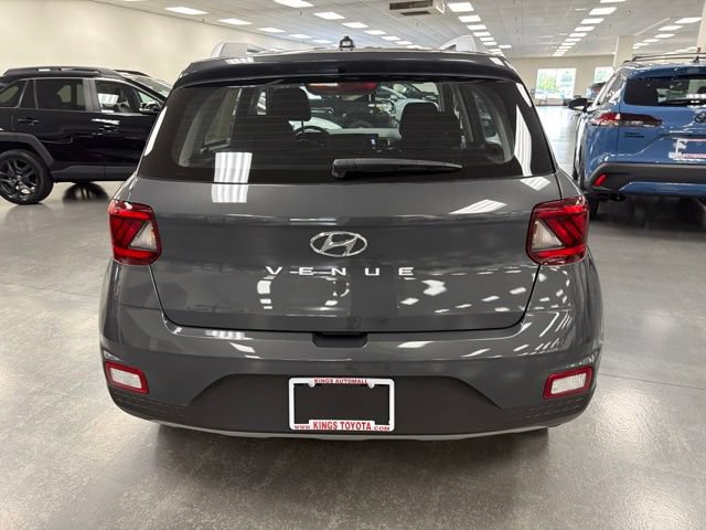 Used 2025 Hyundai Venue SEL FWD image 6