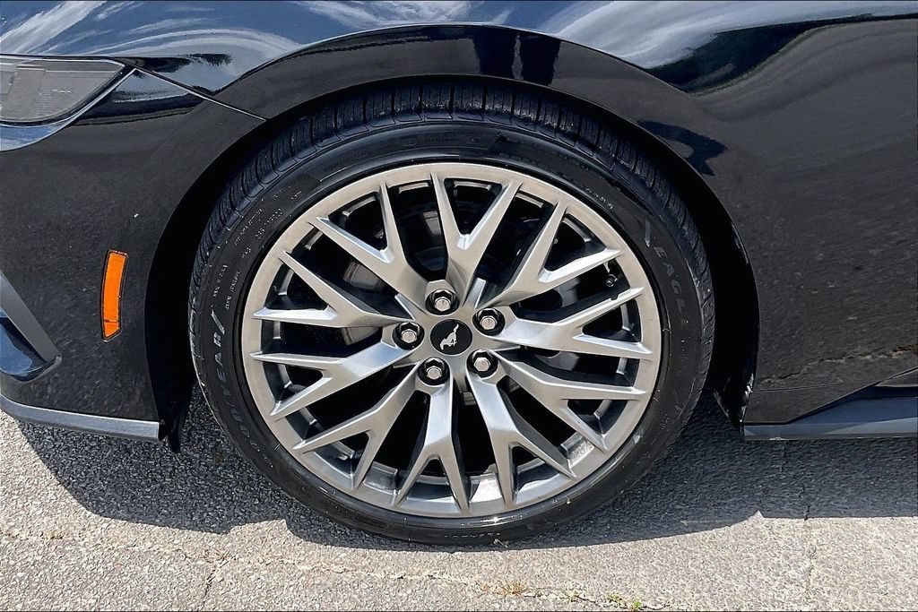 Used 2026 Ford Mustang Premium RWD image 8