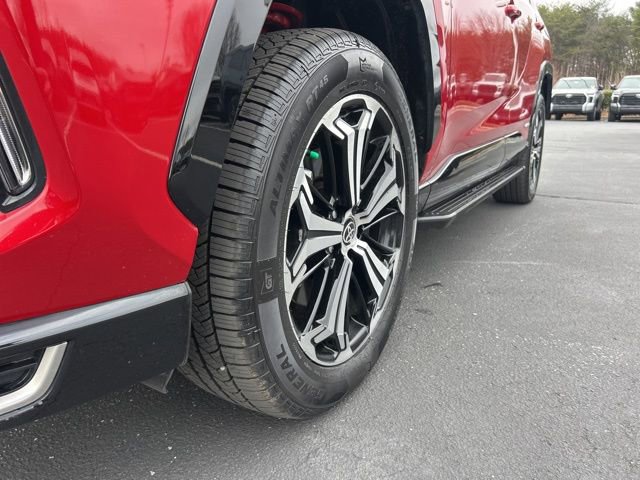 Used 2021 Toyota RAV4 XSE w/ Premium Package image 11