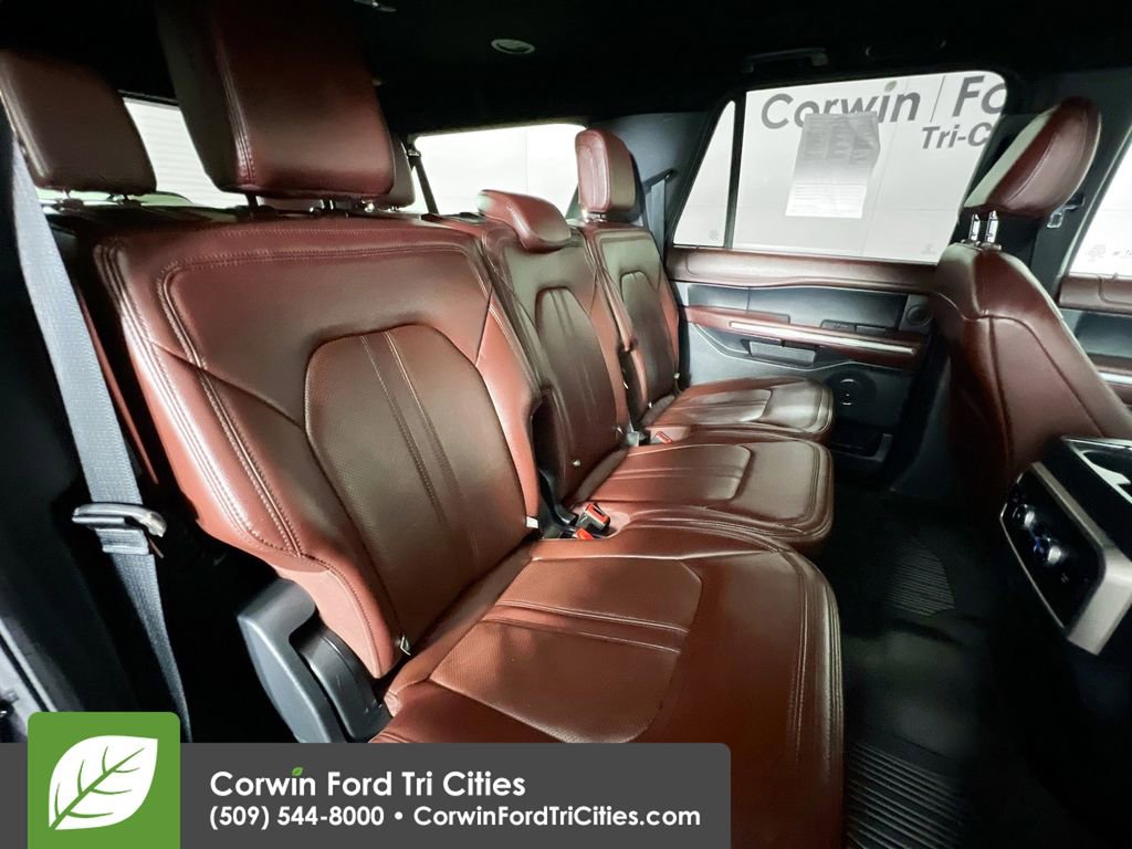 Used 2022 Ford Expedition Max Limited image 18