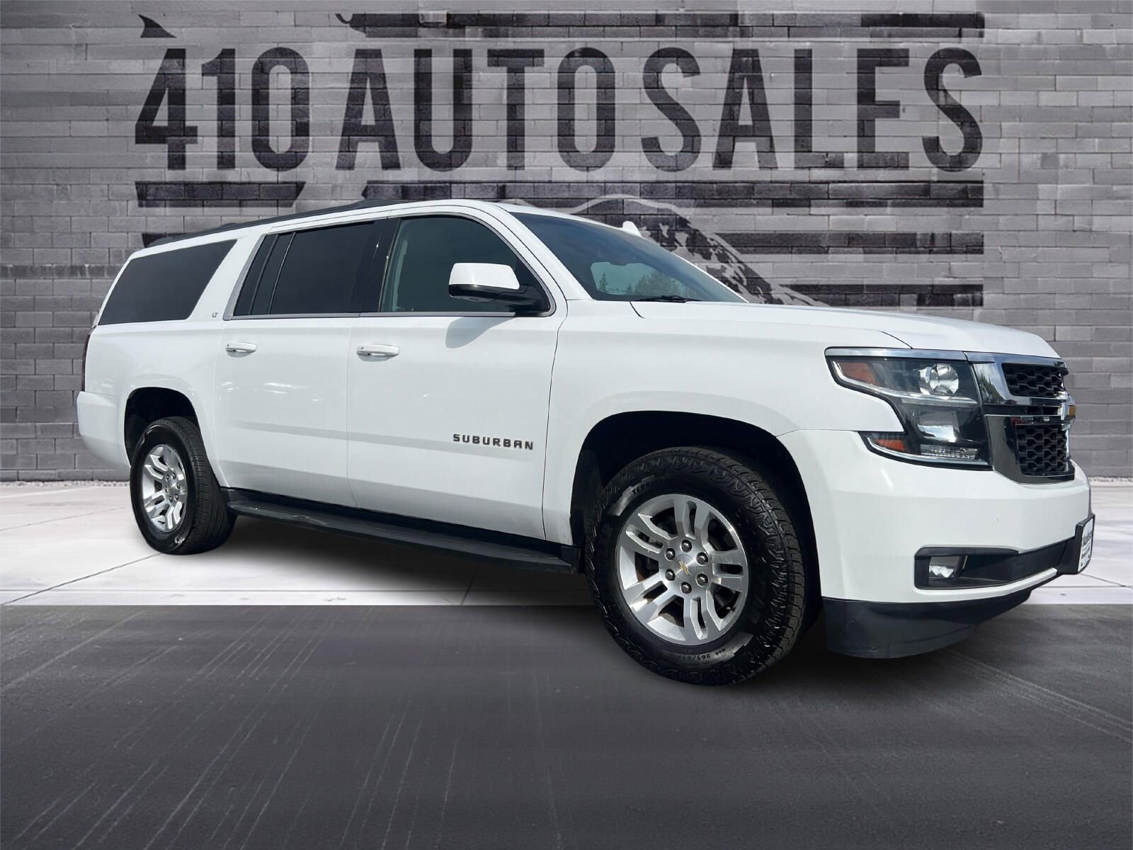 Used 2018 Chevrolet Suburban LT w/ Luxury Package