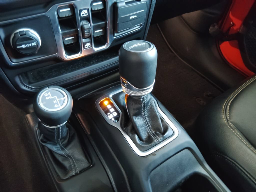 Used 2025 Jeep Gladiator Sport AWD/4WD image 30