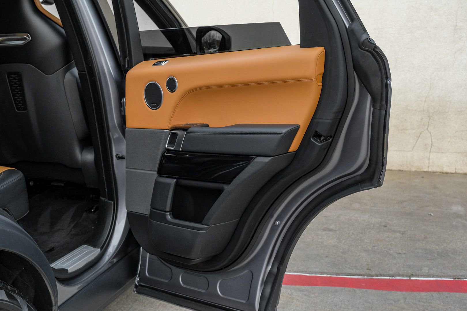 Used 2020 Land Rover Range Rover Sport SVR AWD/4WD image 60