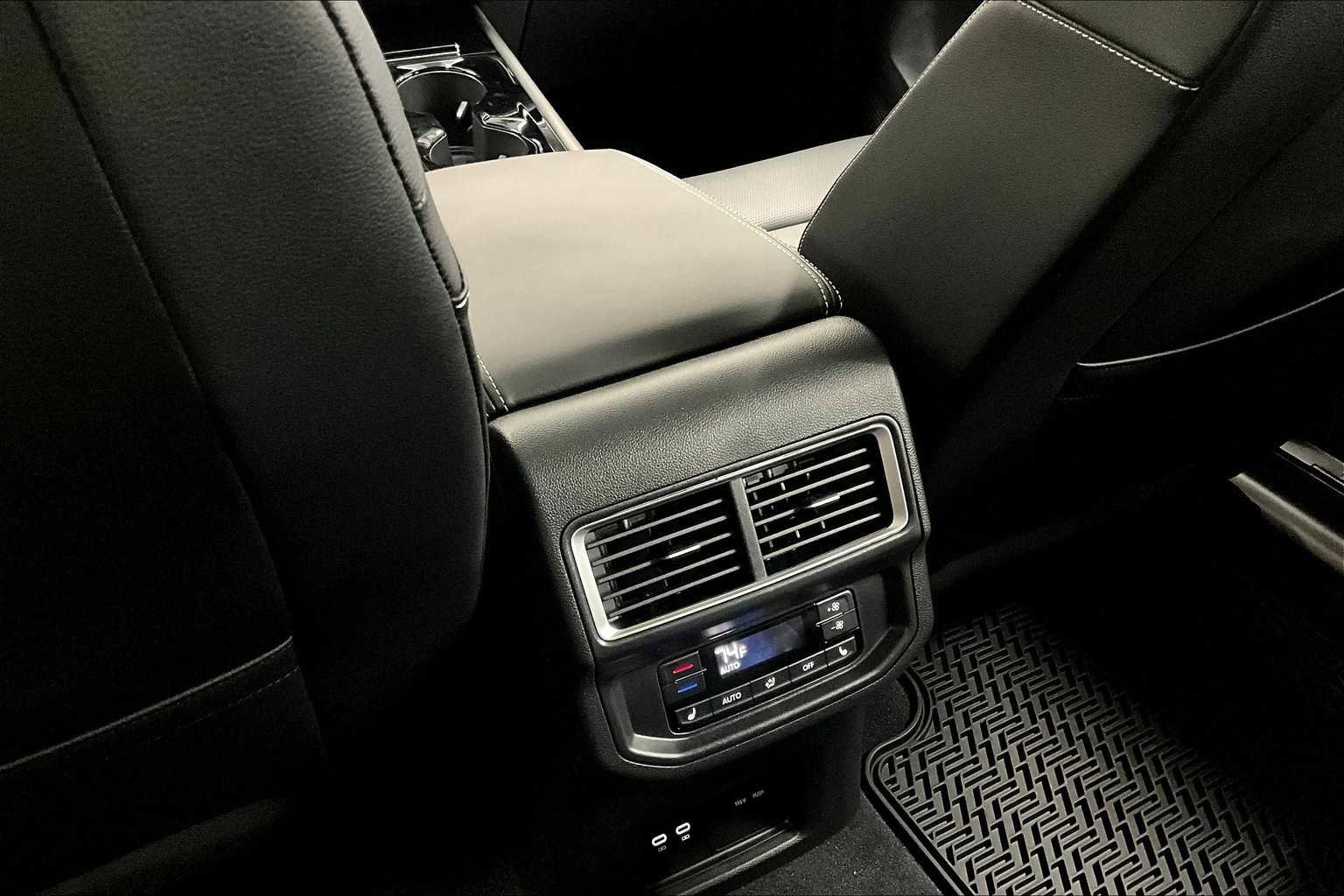 New 2026 Volkswagen Atlas SEL Premium R-Line image 16