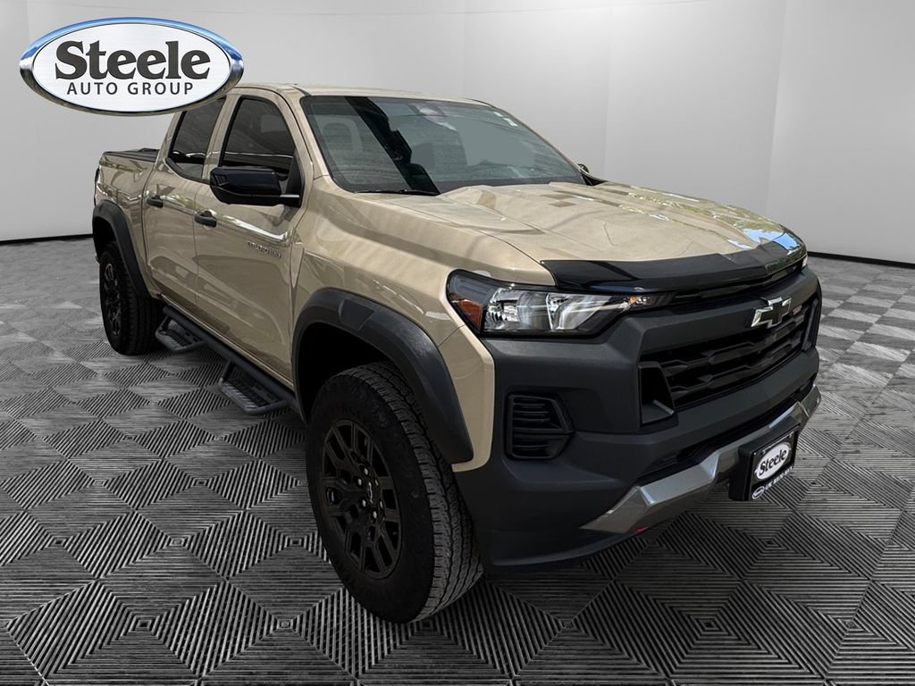 Certified 2023 Chevrolet Colorado Trail Boss w/ Technology Package AWD/4WD image 7