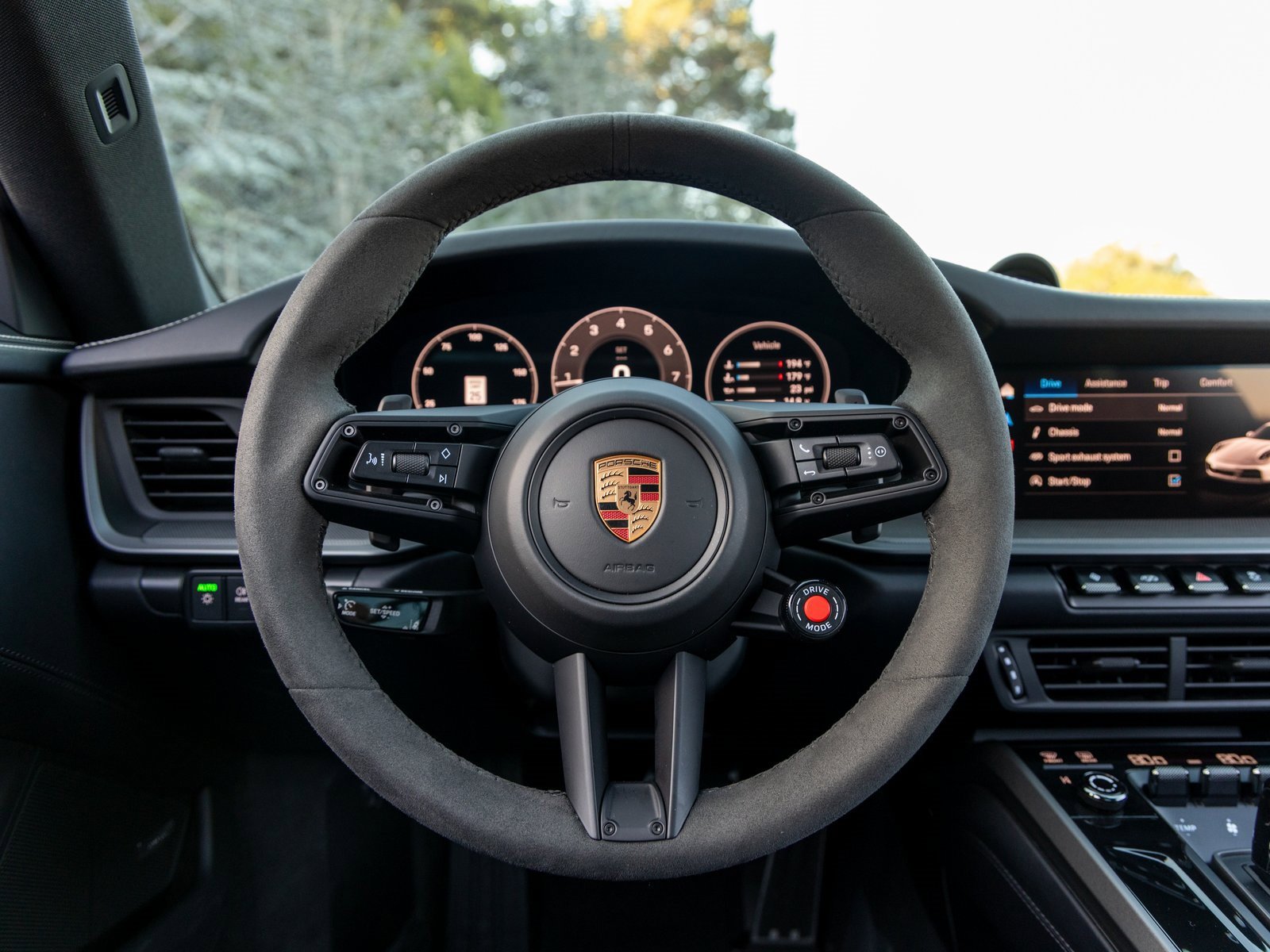 Certified 2025 Porsche 911 Carrera image 34