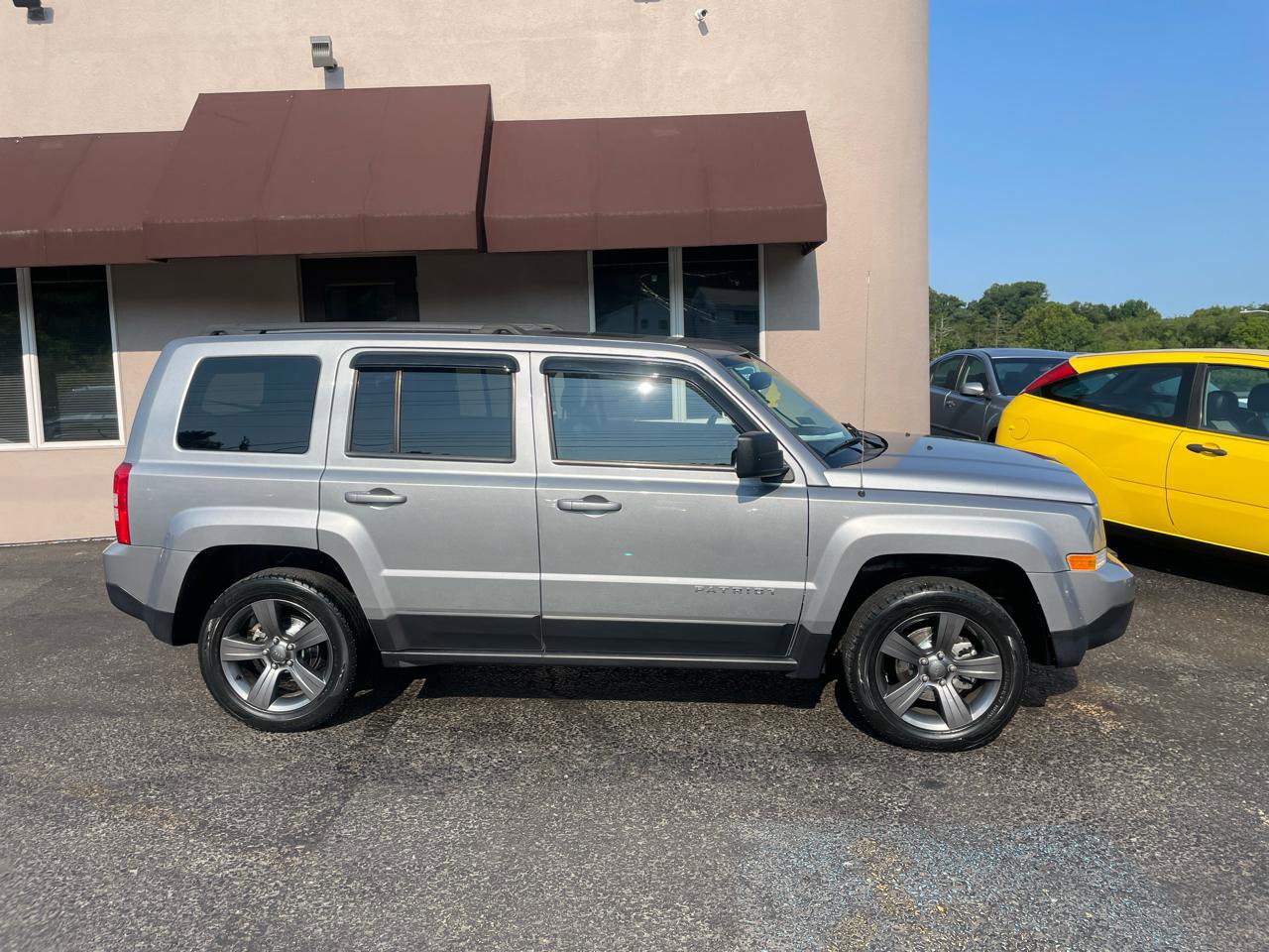 Used 2015 Jeep Patriot High Altitude AWD/4WD image 4