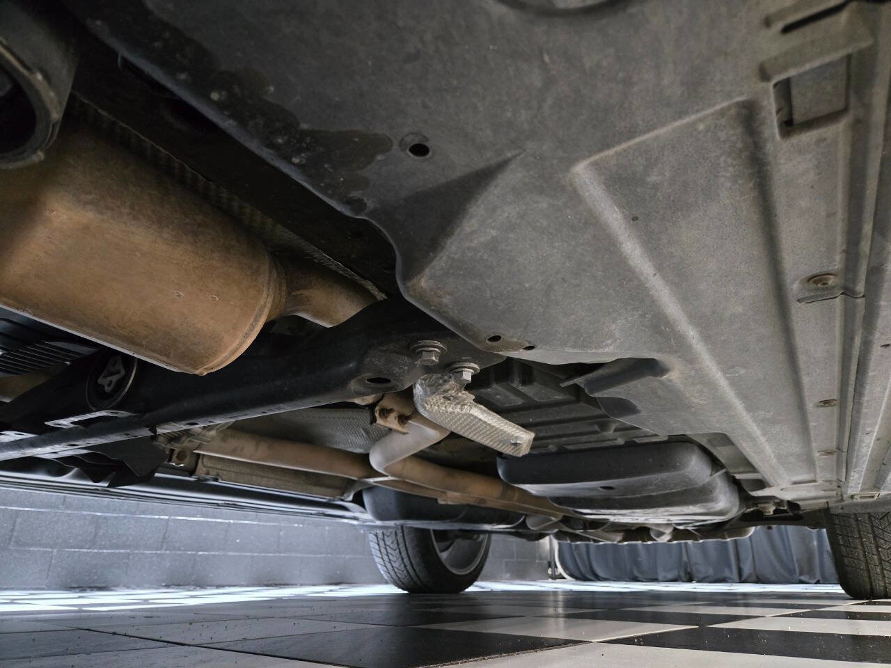 Used 2013 Porsche Cayenne GTS image 21