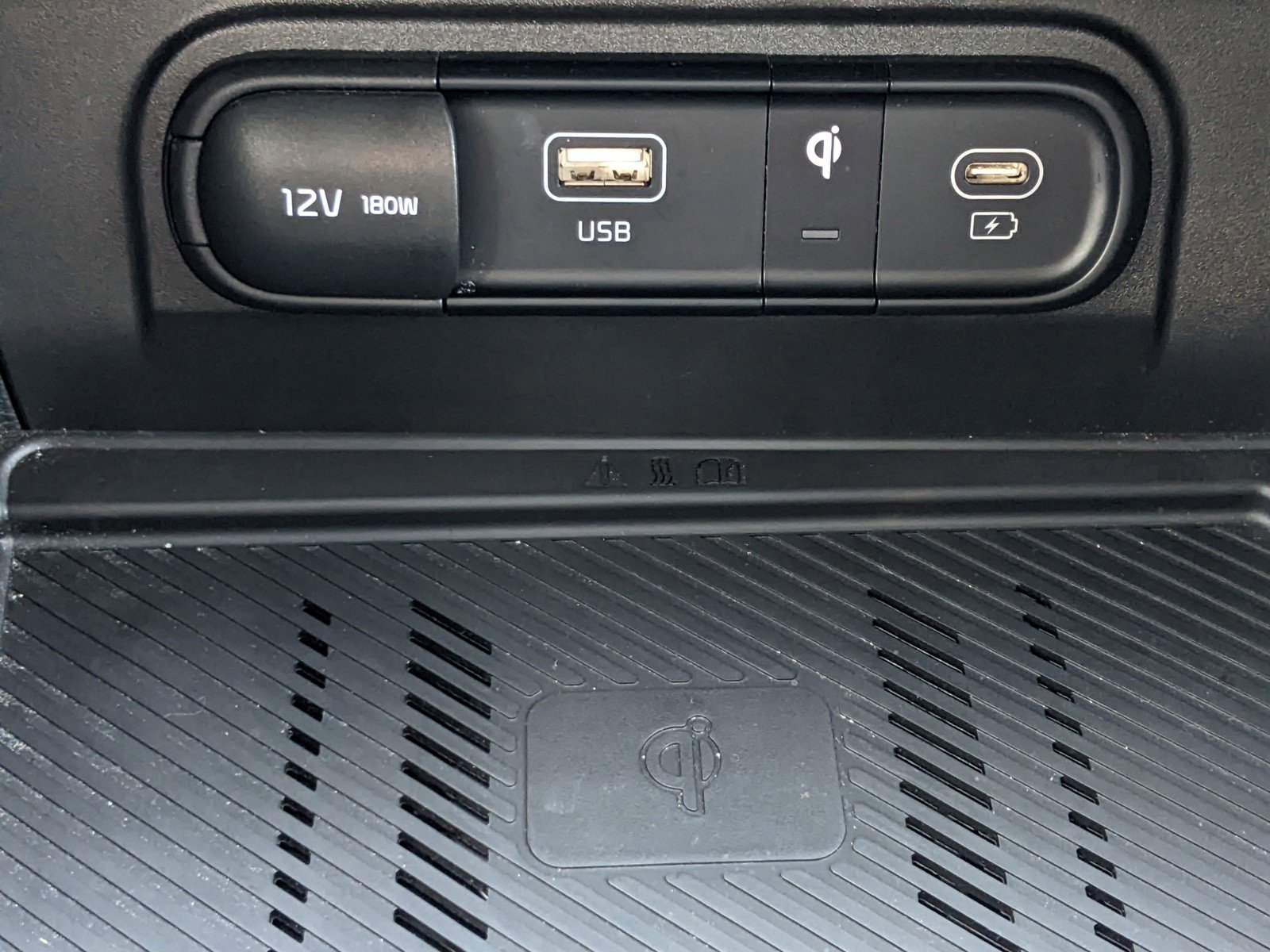 Certified 2023 Kia Sportage EX image 25