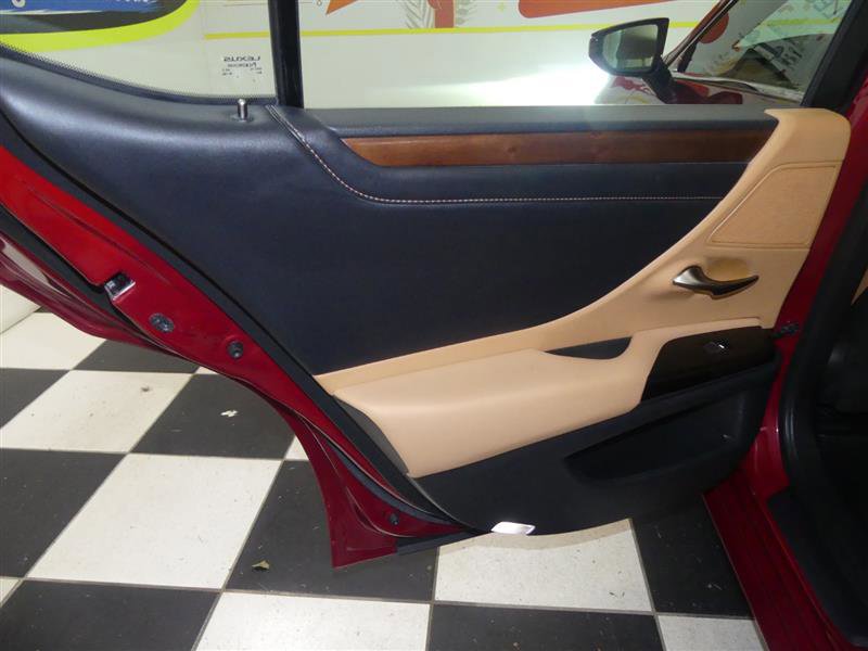 Used 2022 Lexus ES 300h w/ Premium Package image 26