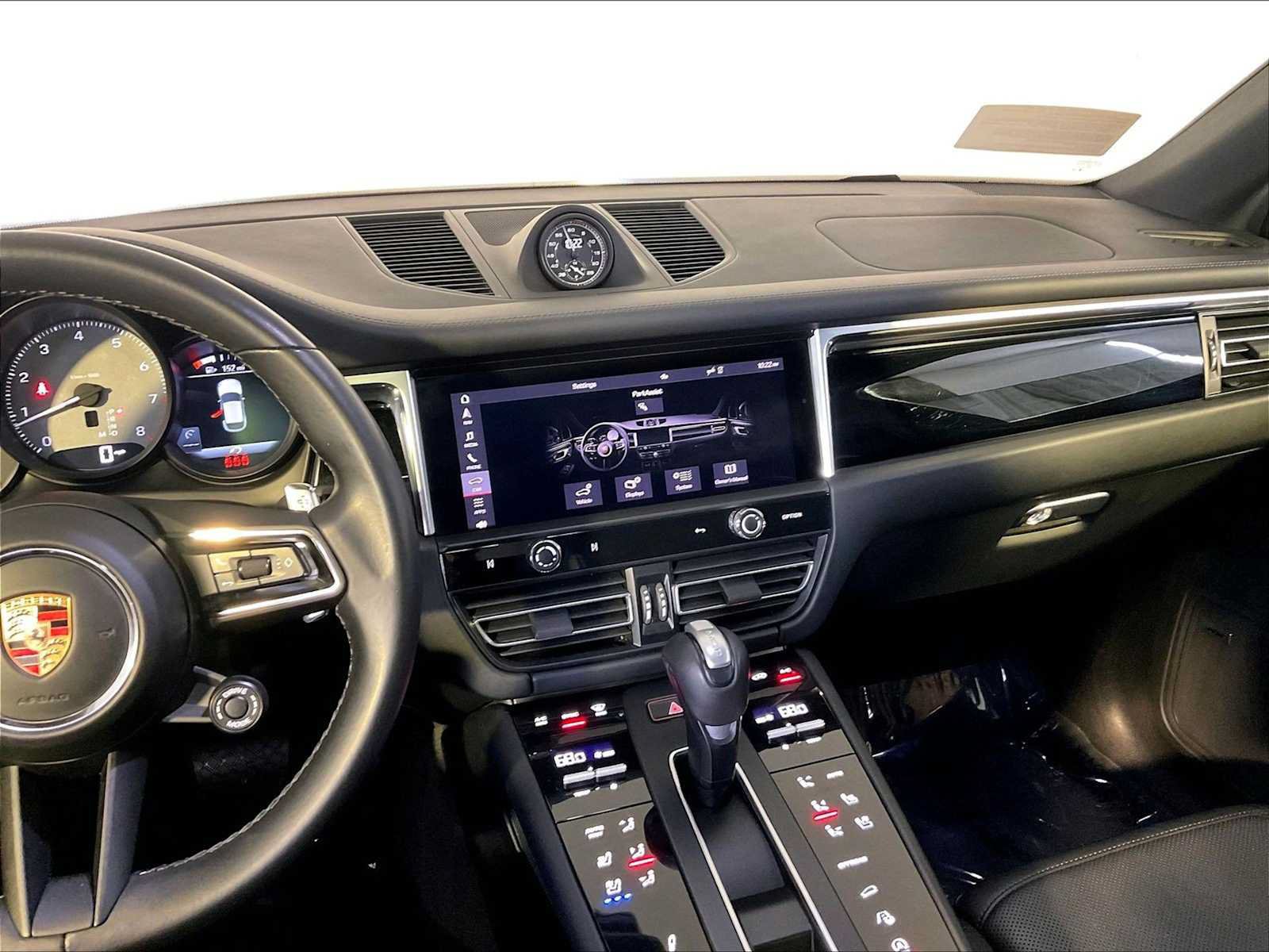 Certified 2023 Porsche Macan S AWD/4WD image 16