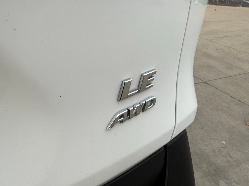 Used 2024 Toyota RAV4 LE image 12
