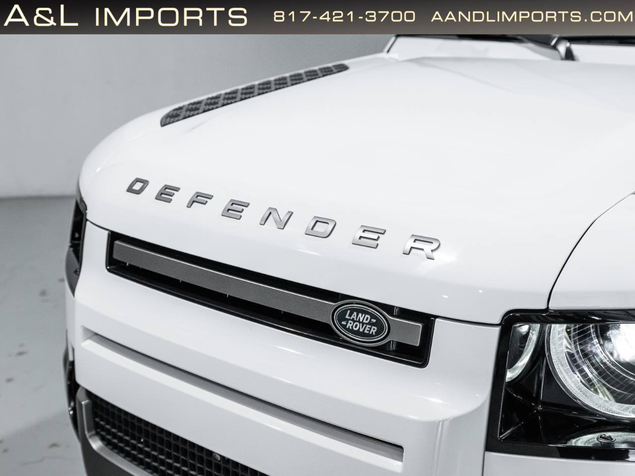 Used 2023 Land Rover Defender 110 X-Dynamic SE AWD/4WD image 16