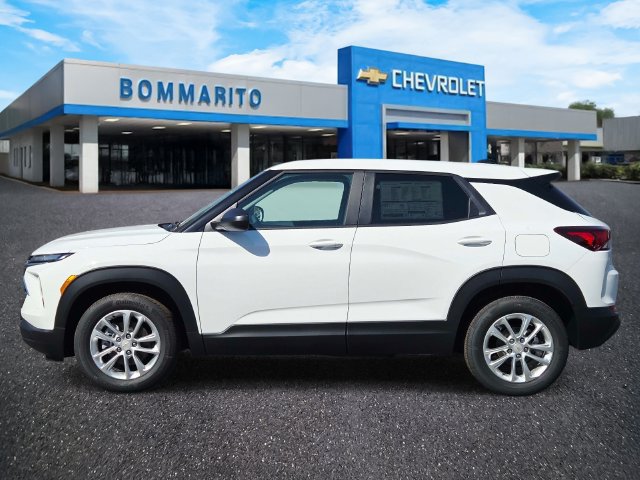 New 2026 Chevrolet TrailBlazer LS w/ LS Convenience Package FWD image 2