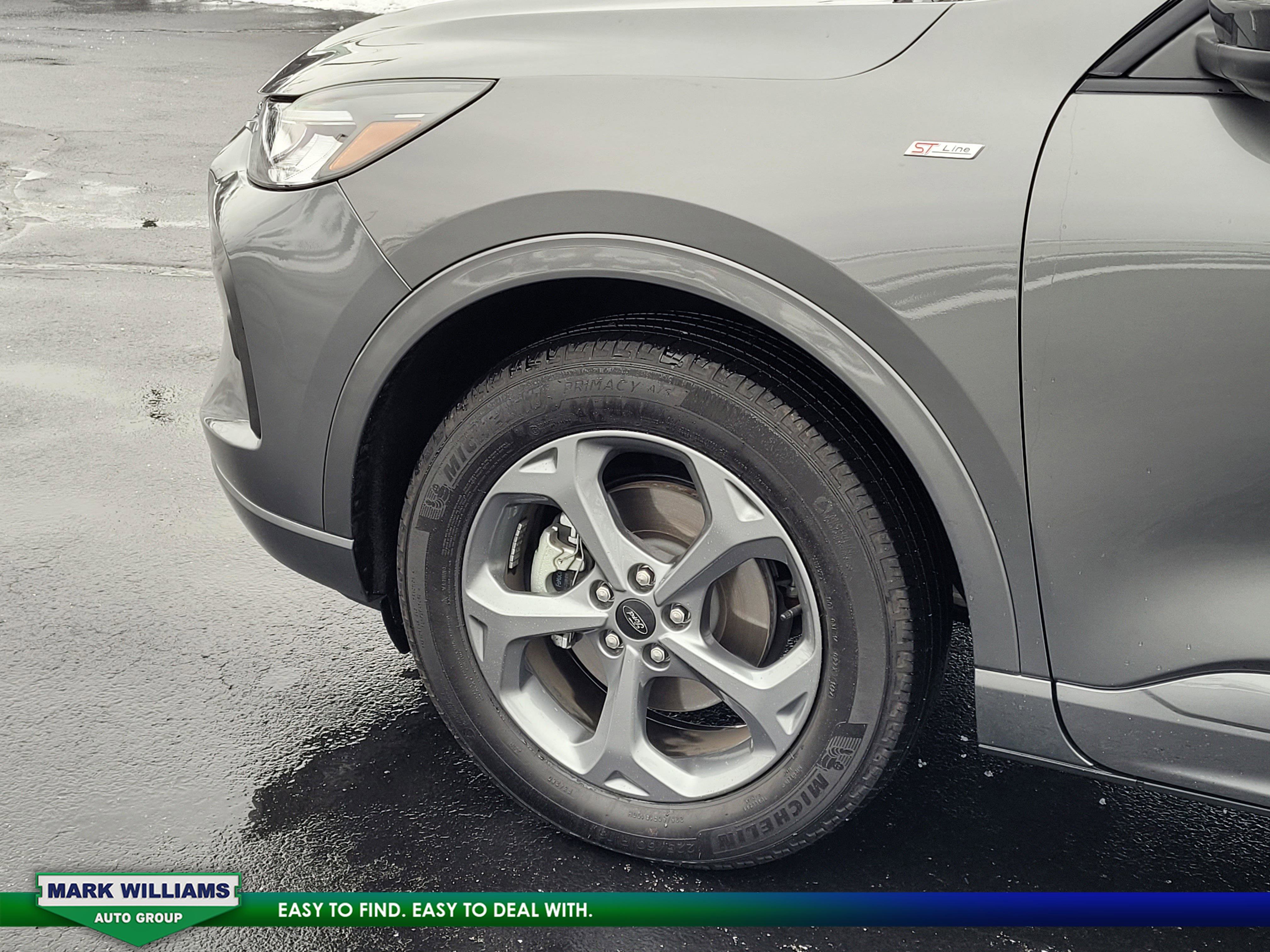 Used 2024 Ford Escape ST-Line Select w/ Tech Pack #2 image 11