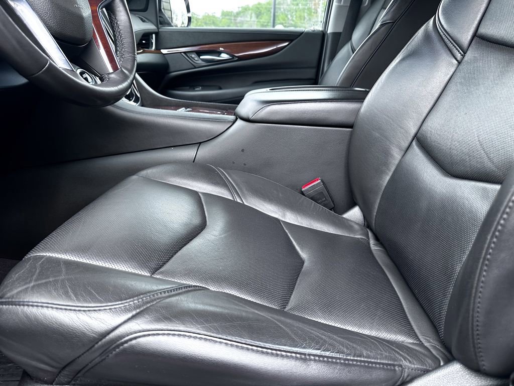 Used 2020 Cadillac Escalade Luxury image 19