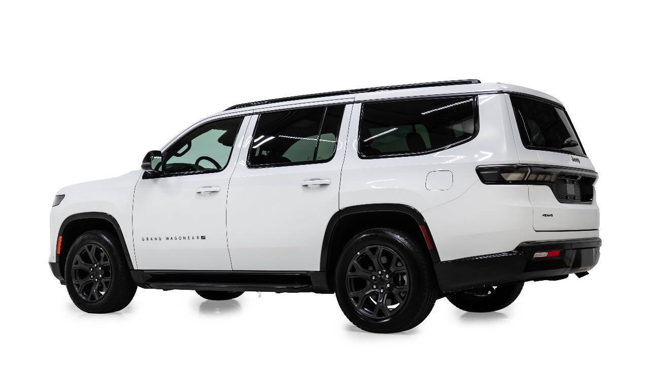 Used 2026 Jeep Grand Wagoneer Limited AWD/4WD image 3