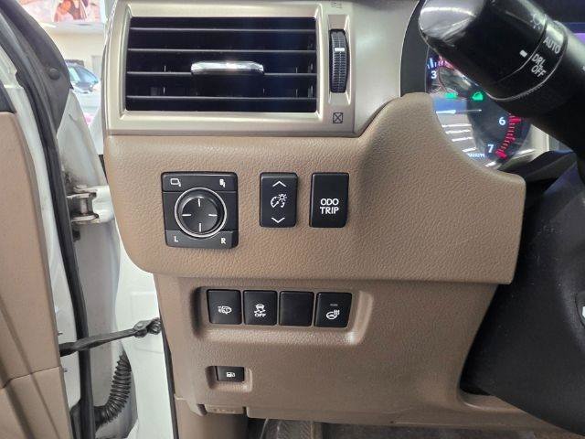 Used 2015 Lexus GX 460 Luxury AWD/4WD image 20