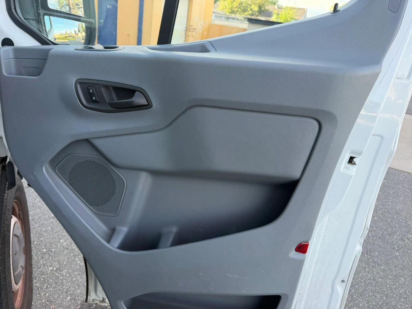 Used 2015 Ford Transit 350 XL image 12