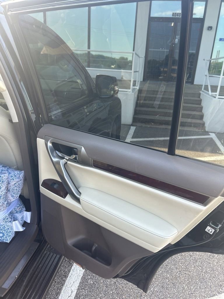 Used 2018 Lexus GX 460 Premium w/ Premium Package AWD/4WD image 17