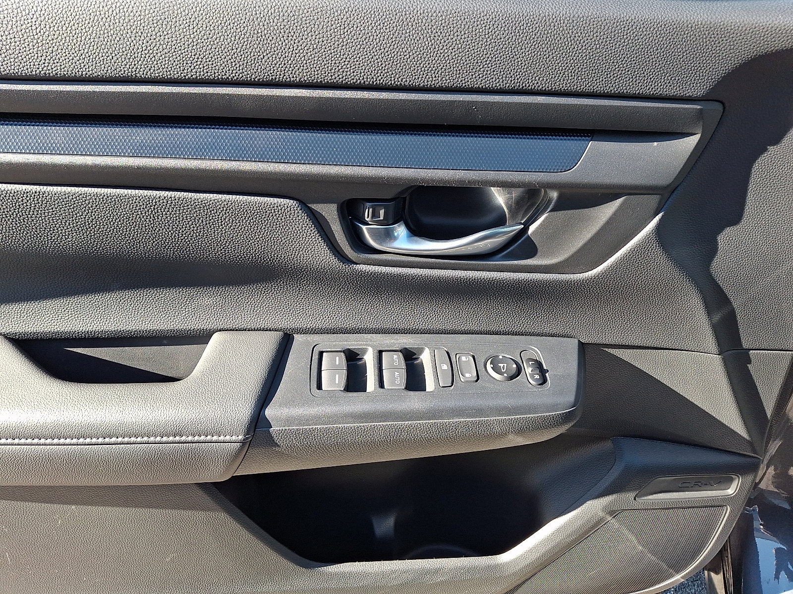 Used 2025 Honda CR-V EX image 13