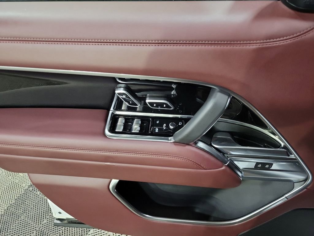 Used 2023 Land Rover Range Rover SE AWD/4WD image 14