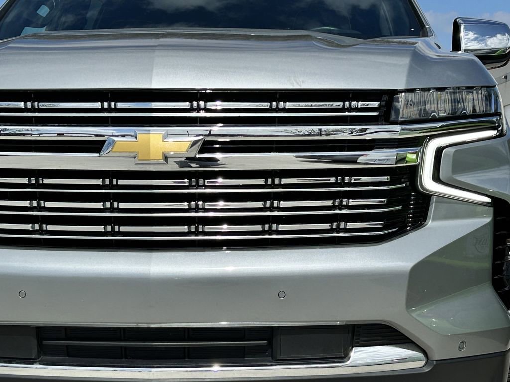 Used 2024 Chevrolet Suburban Premier image 9