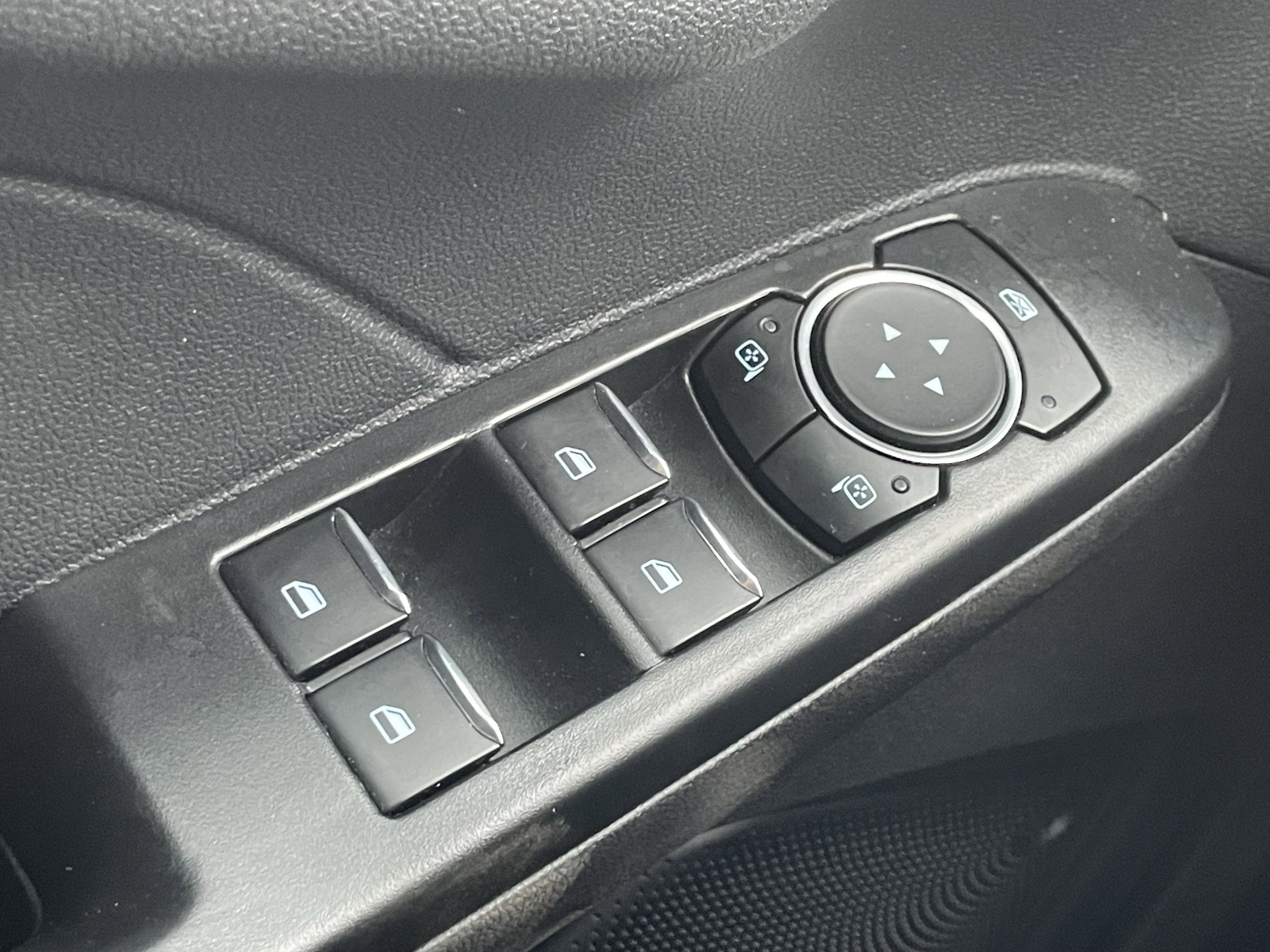 Used 2025 Ford Escape Active image 16