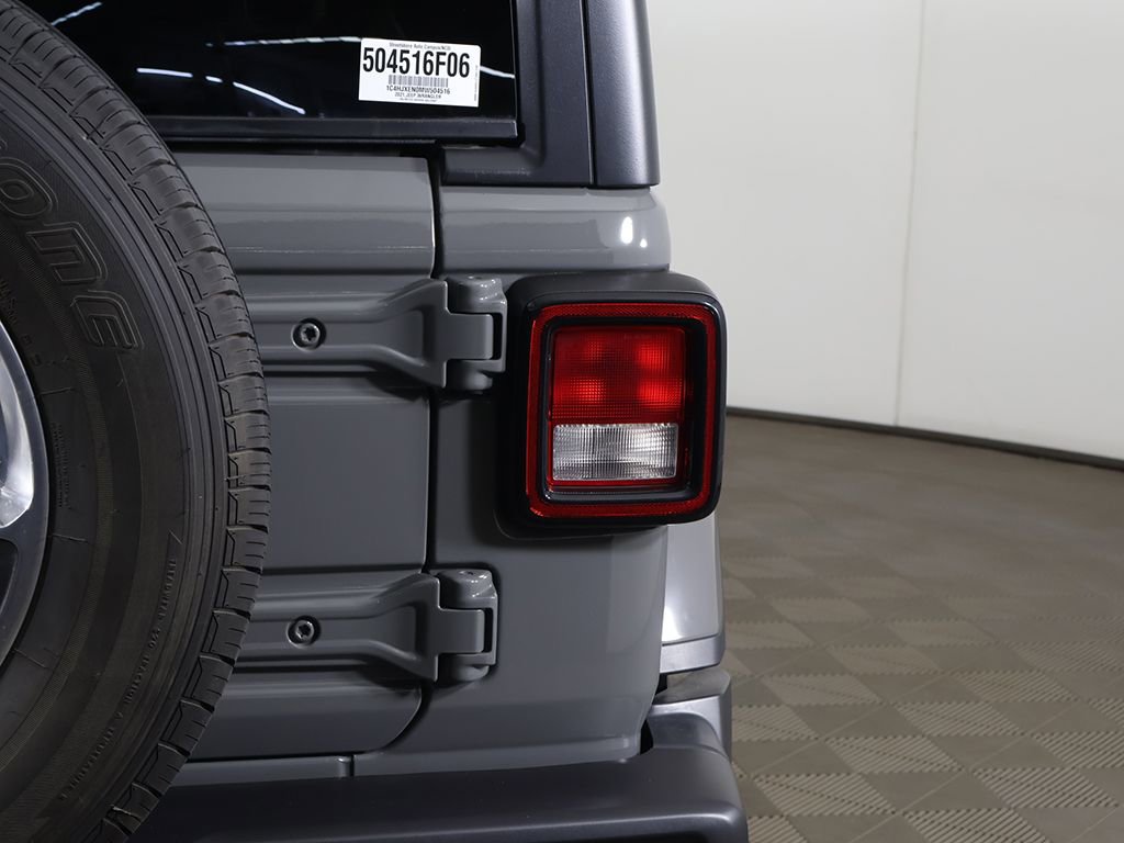 Used 2021 Jeep Wrangler Unlimited Sahara w/ Uconnect 4C Nav & Sound Group AWD/4WD image 13