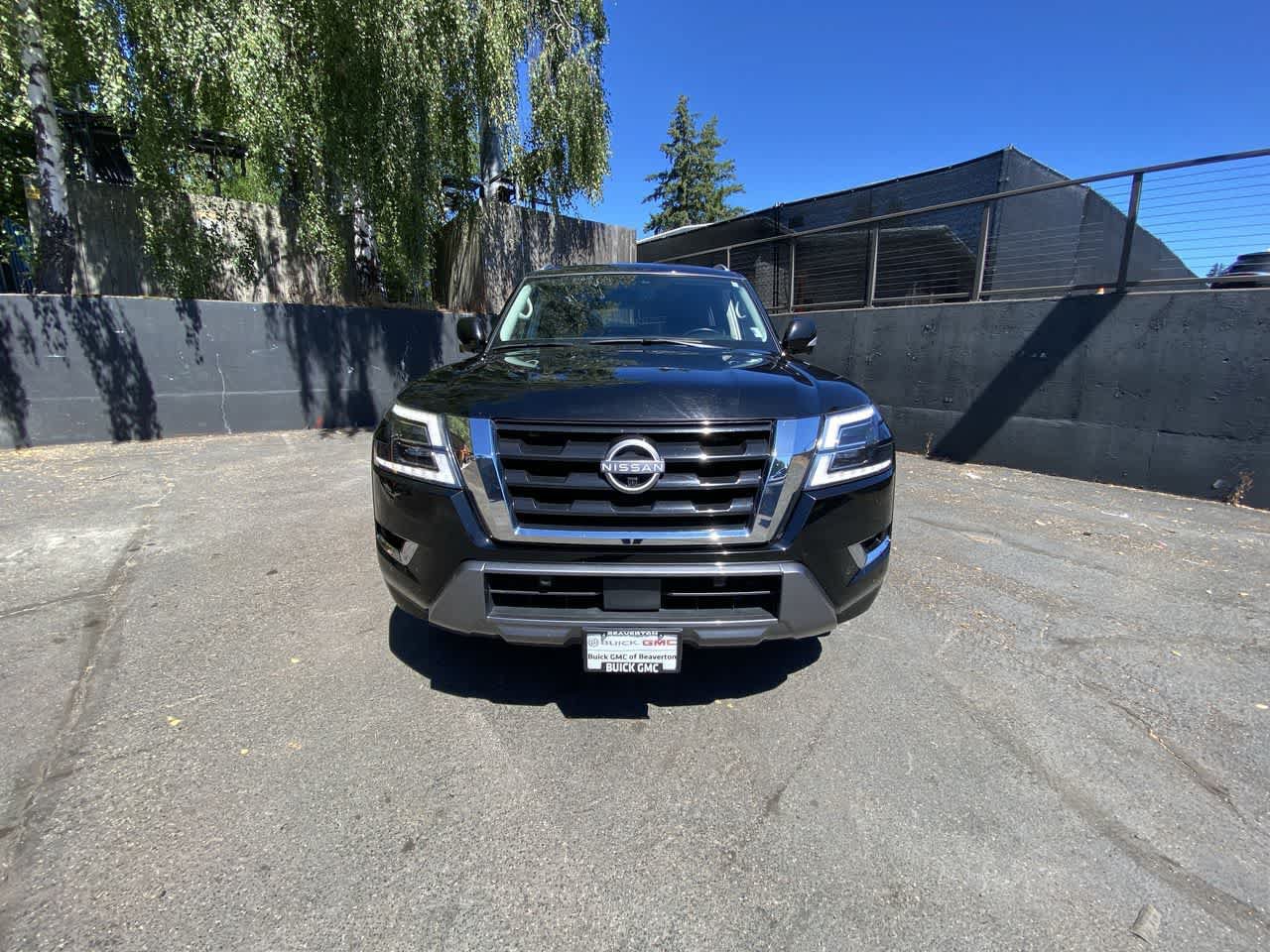 Used 2024 Nissan Armada SL w/ Captain's Chairs Package AWD/4WD image 9